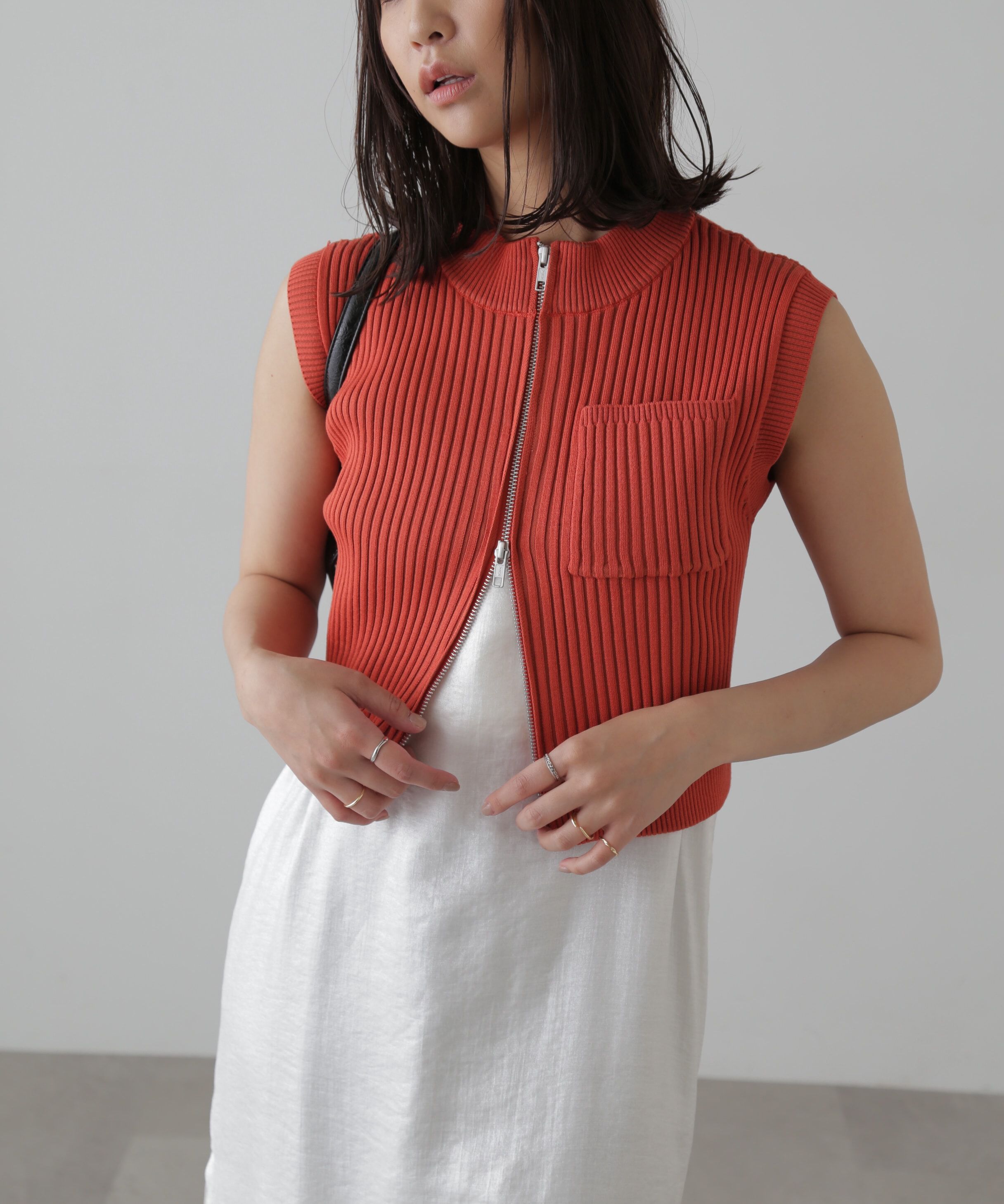  「バイカースタンド配色リブニットベスト」|ニット・セーター|