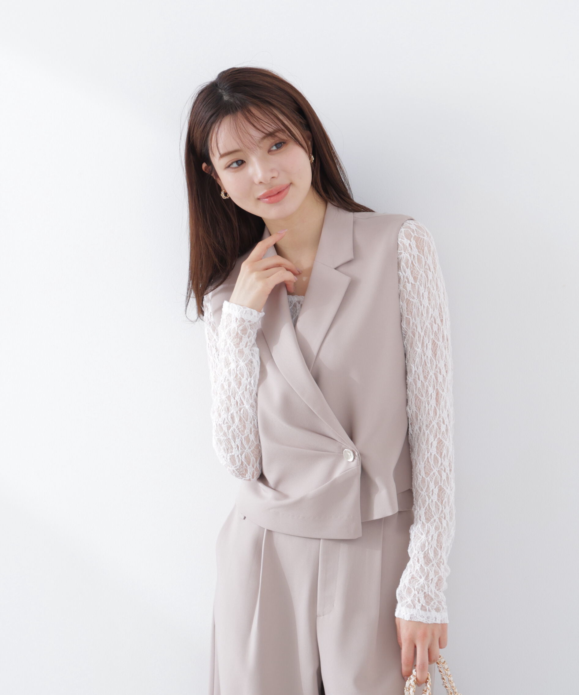 PROPORTION BODY DRESSING「タックアシメジレ　26SS」|ブルゾン・スタジャン|