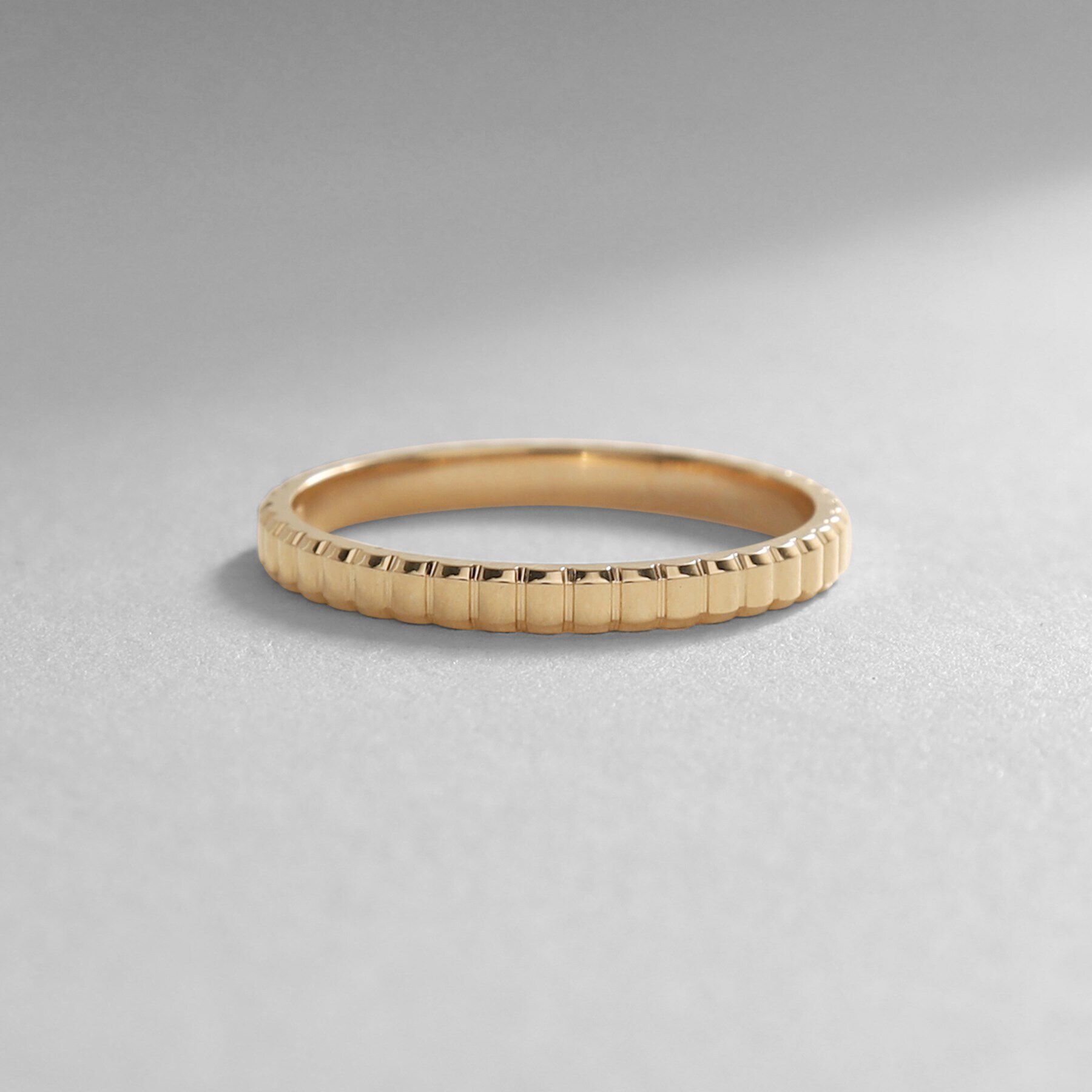 COCOSHNIK「K10ガドルーンカット リング細」|リング|