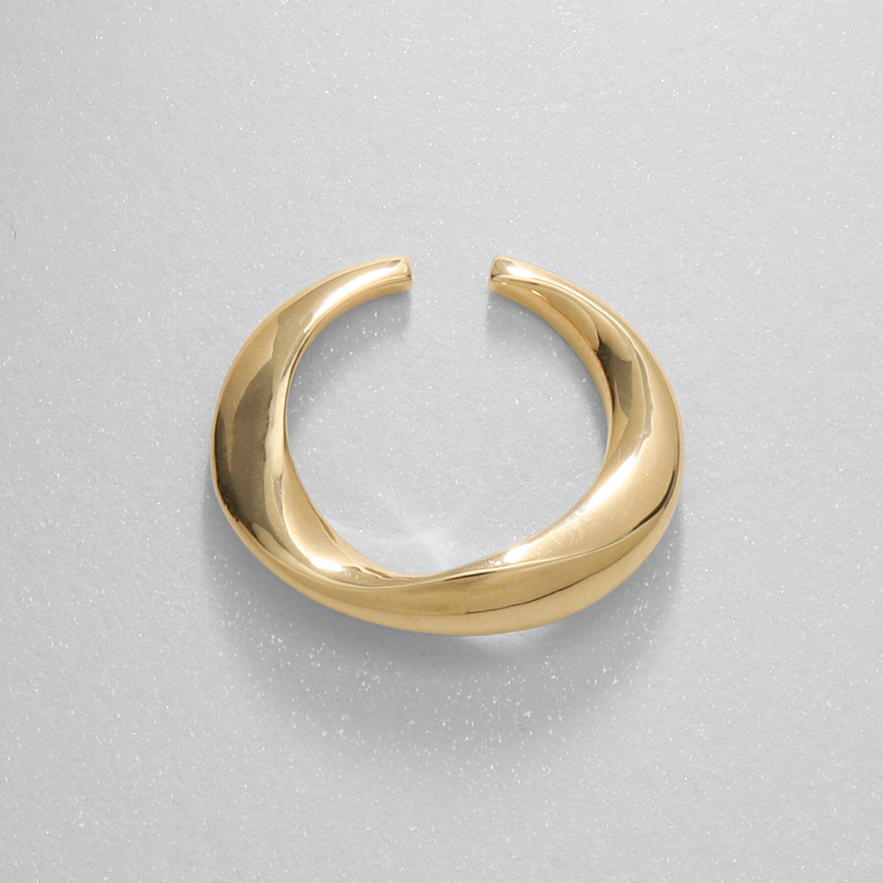 COCOSHNIK「K10ニュアンススクリュー イヤーカフ」|イヤリング|