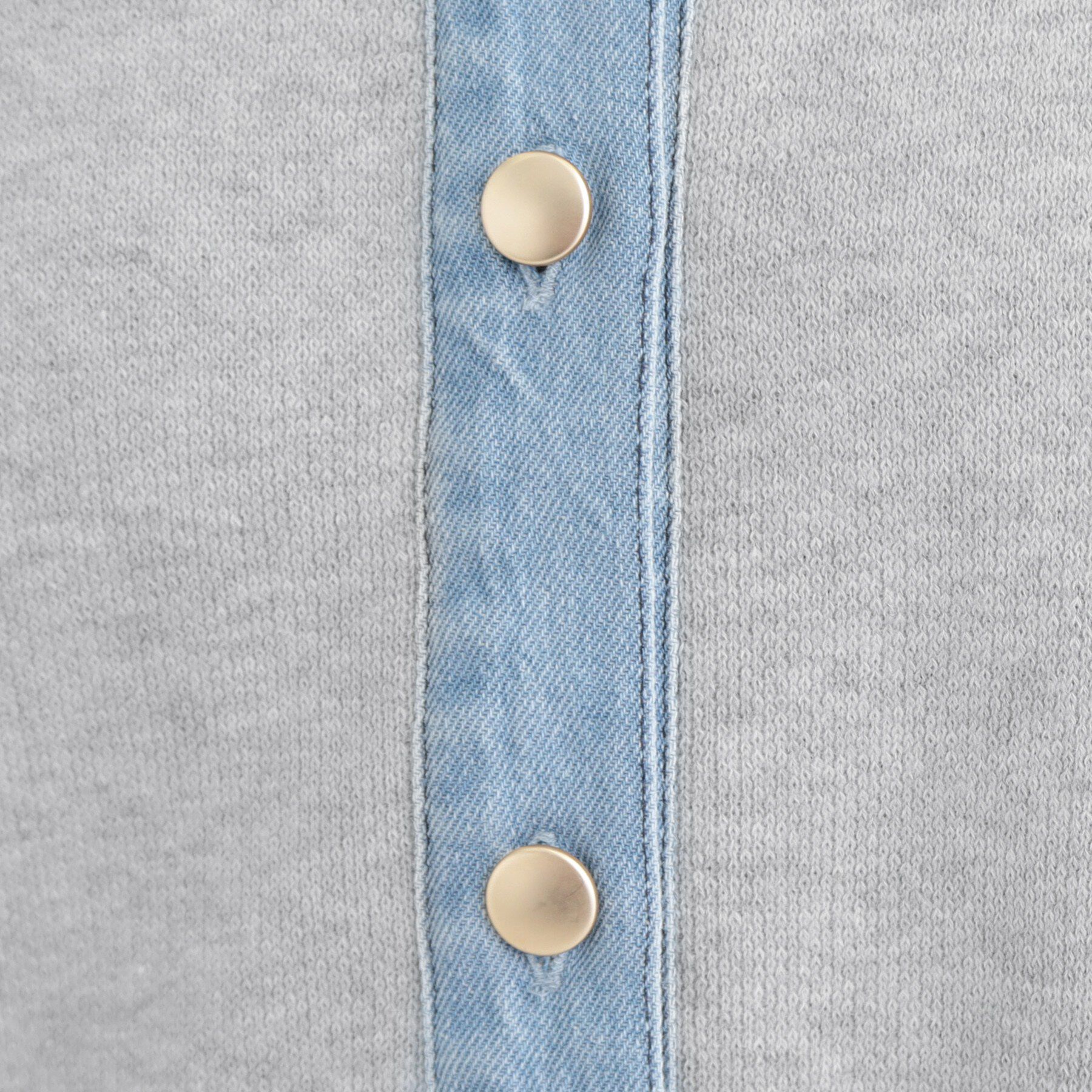 SHOO･LA･RUE「デニム切替でこなれ顔 金ボタン ニットカーディガン」|カーディガン|