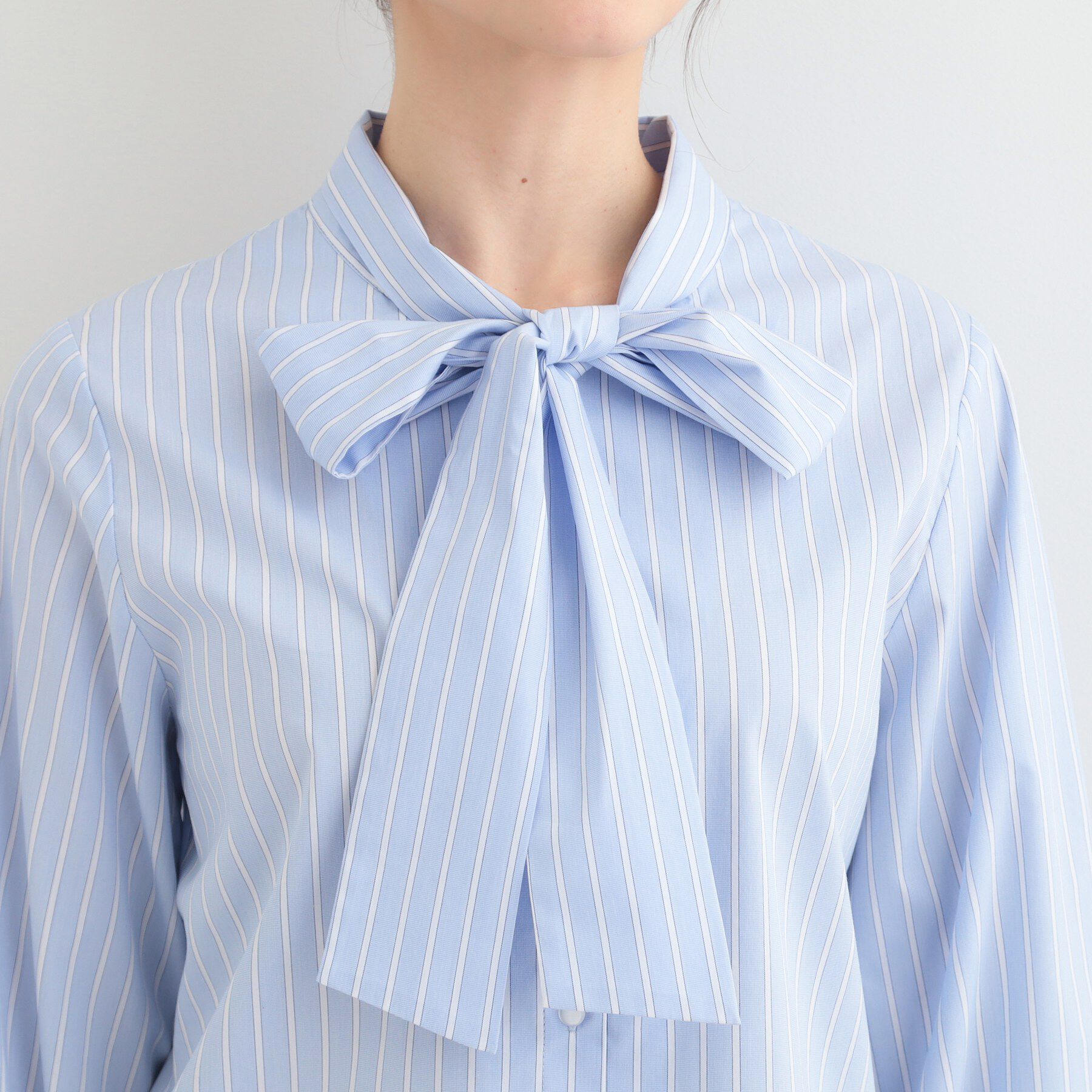 SHOO･LA･RUE「【洗濯後シワになりにくい/UV/S-LL】シンプルで使いやすい　キャンディースリーブ リボンブラウス」|シャツ・ブラウス|