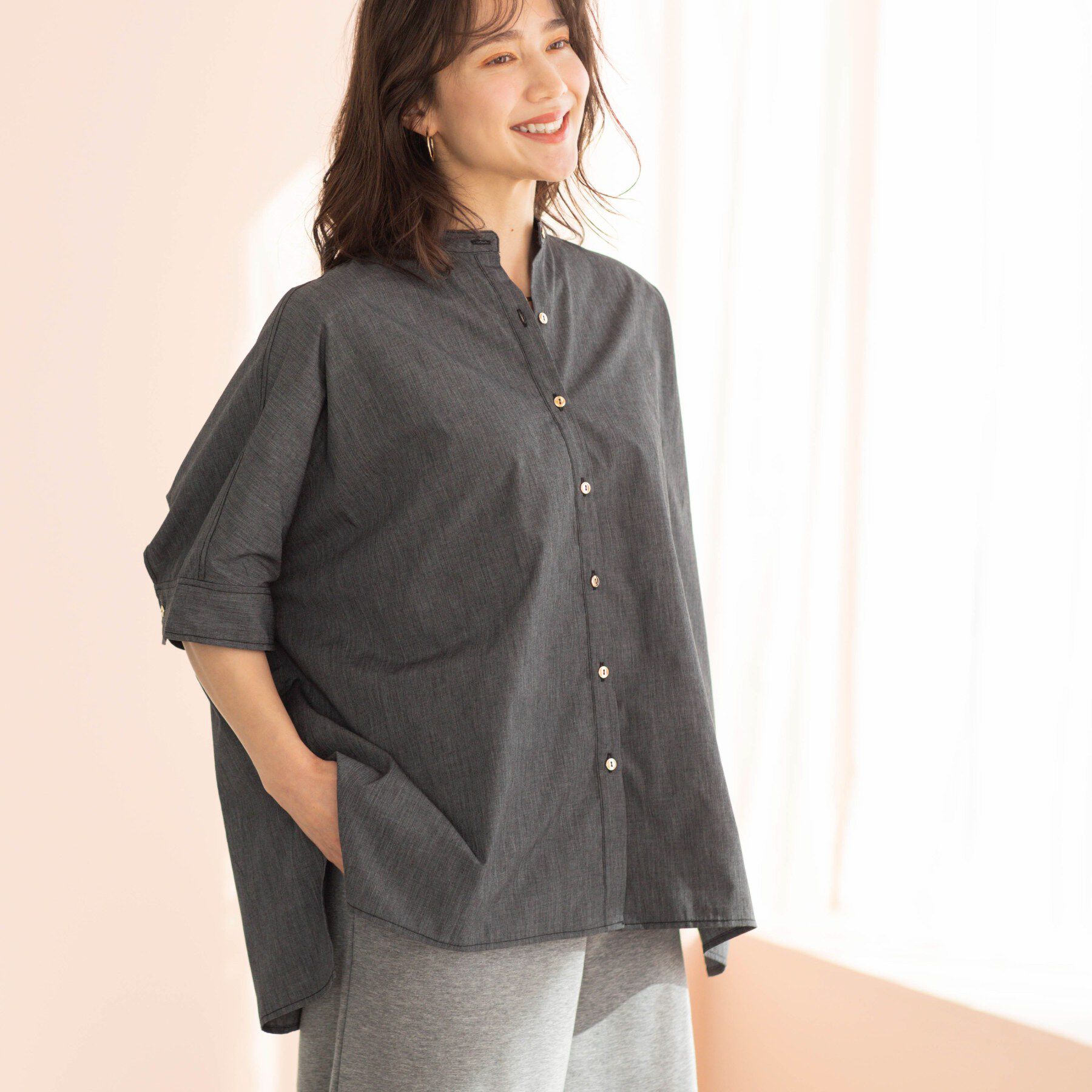 SHOO･LA･RUE「【体型カバー/洗濯機可】インせず着られる　デニムライクシャツ」|シャツ・ブラウス|