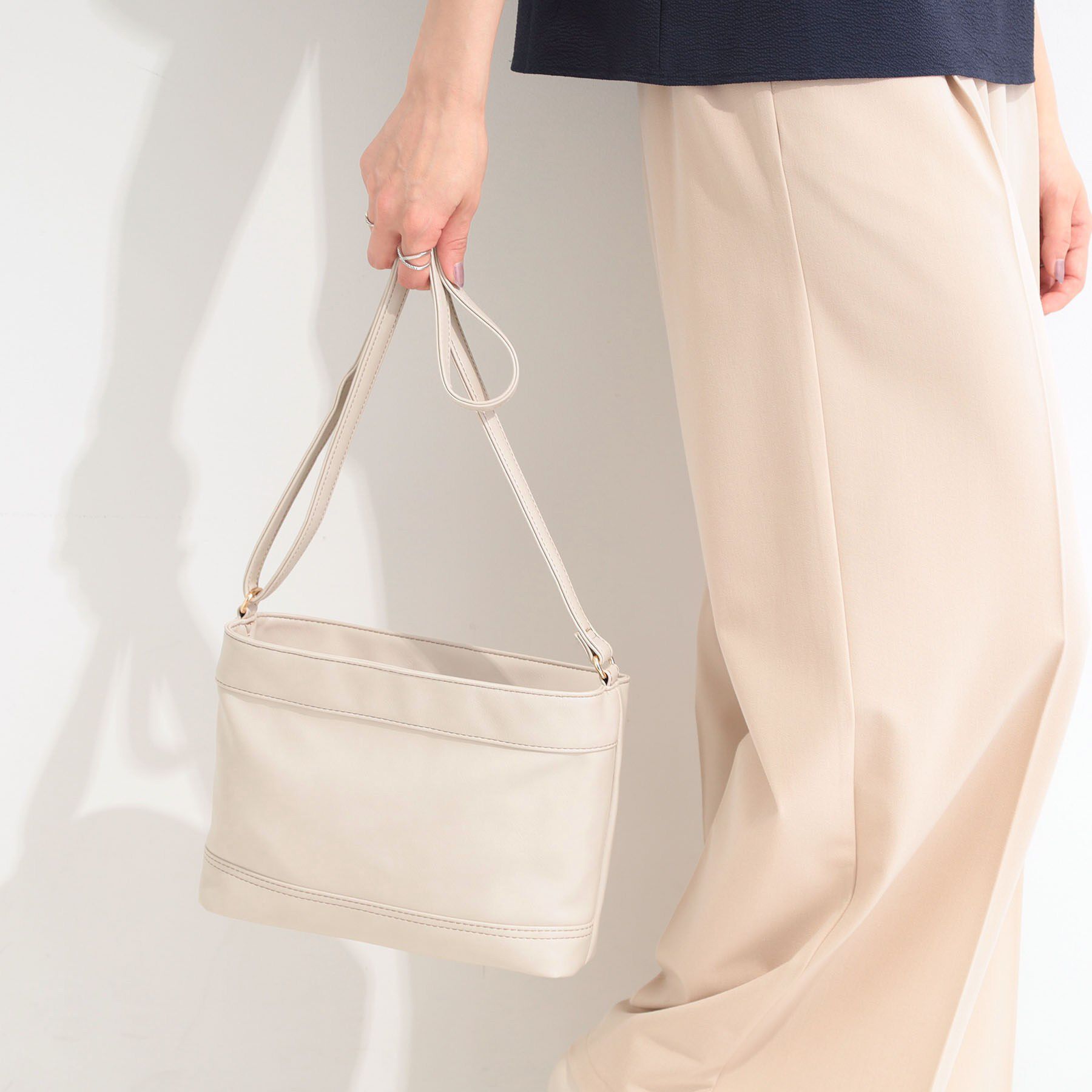 SHOO･LA･RUE「ヨコナガポケットショルダーバッグ」|ショルダー・メッセンジャー|