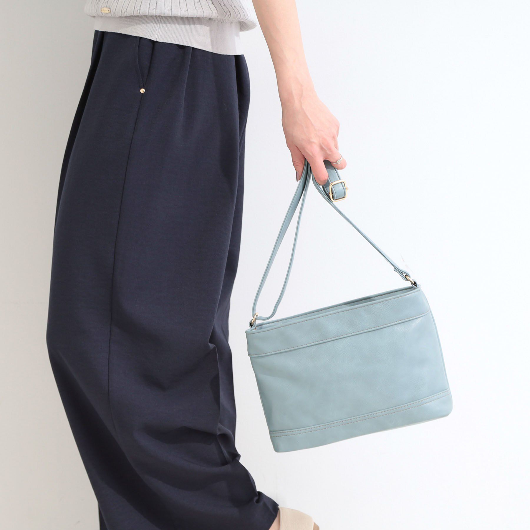 SHOO･LA･RUE「ヨコナガポケットショルダーバッグ」|ショルダー・メッセンジャー|ブルー(092)