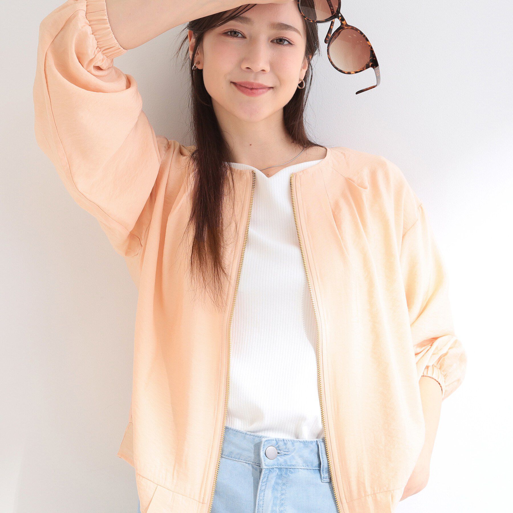 SHOO･LA･RUE「【洗濯機可/UV/S-LL】程よい透け感 襟元タック シアーブルゾン」|ブルゾン・スタジャン|オレンジ(065)