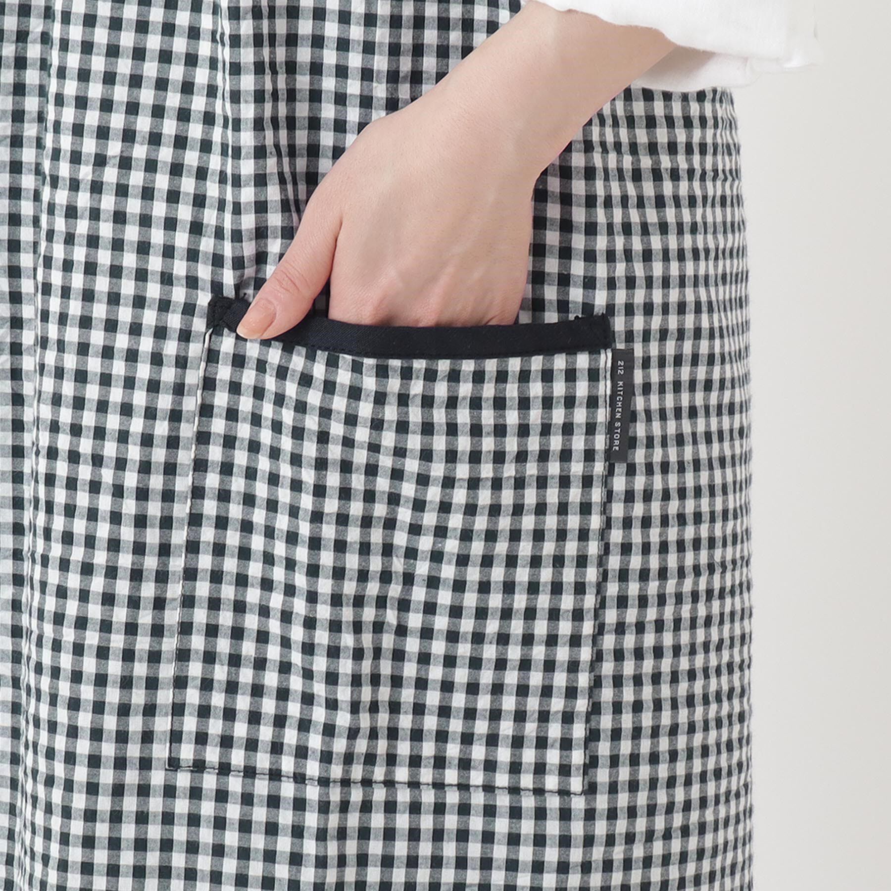 212 KITCHEN STORE「ギンガムサッカーギャザーエプロン BK」|食器・キッチングッズ|