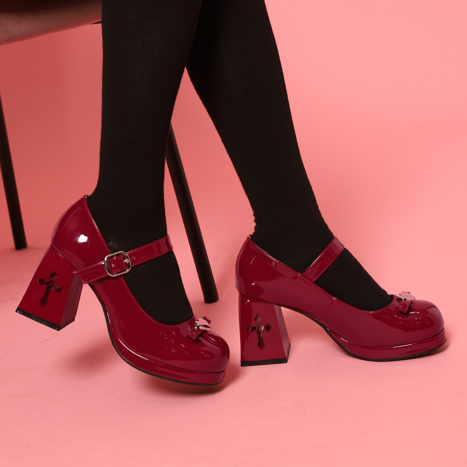 csT&P「厚底十字架くり抜きパンプス」|パンプス|