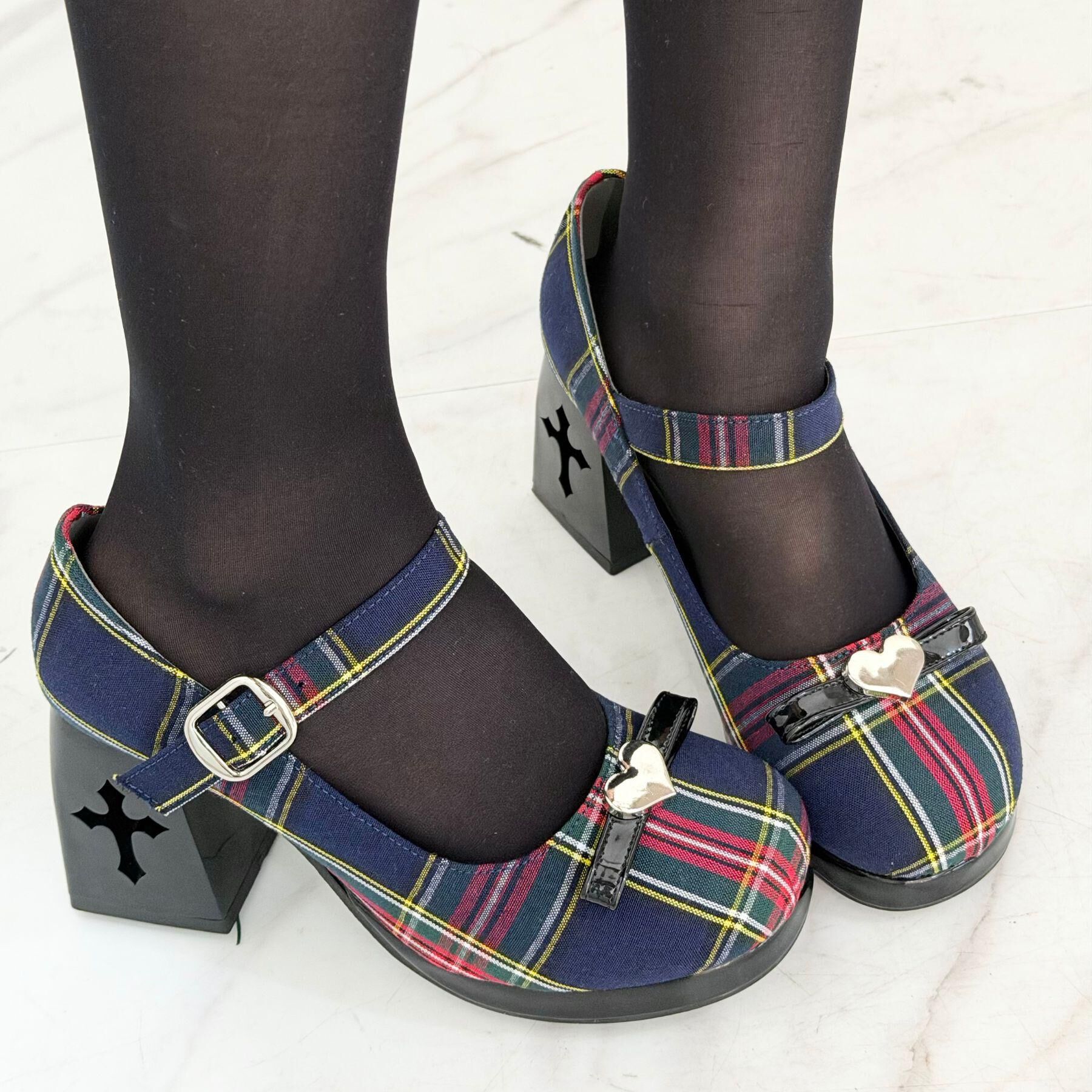 csT&P「厚底十字架くり抜きパンプス」|パンプス|