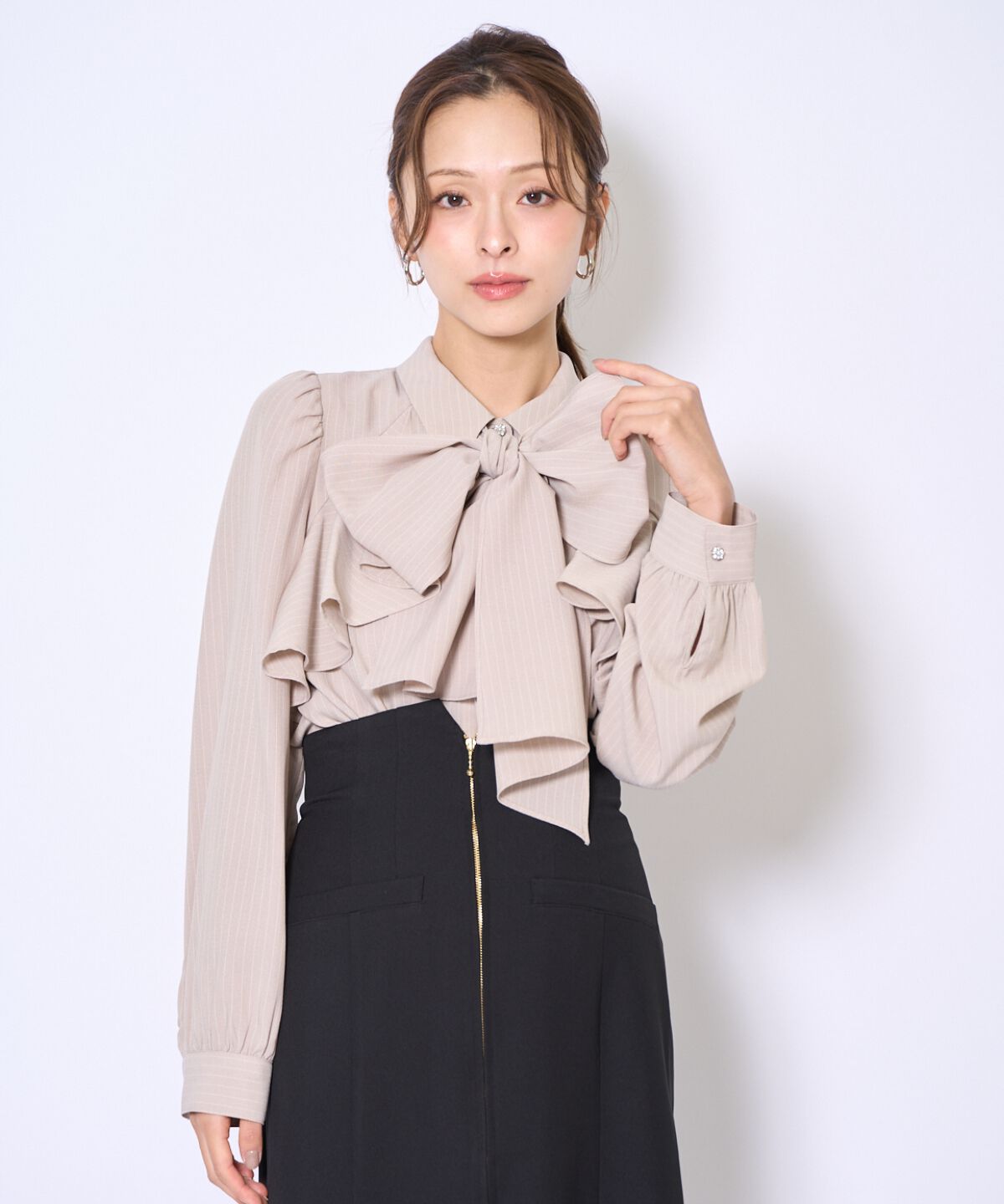 アンドクチュール「ビジューボタンフリルケープ長袖ブラウス」|シャツ・ブラウス|beige/borderｽﾄﾗｲﾌﾟ