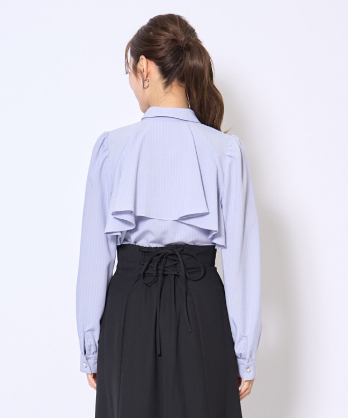 アンドクチュール「ビジューボタンフリルケープ長袖ブラウス」|シャツ・ブラウス|