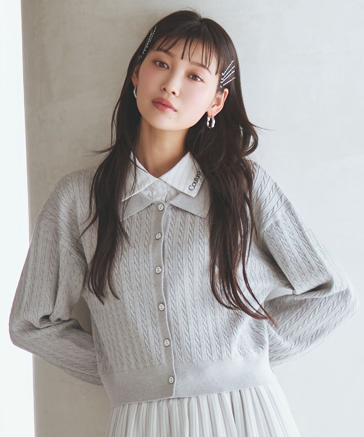 アンドクチュール「シャツレイヤード風ケーブルカーディガン」|カーディガン|