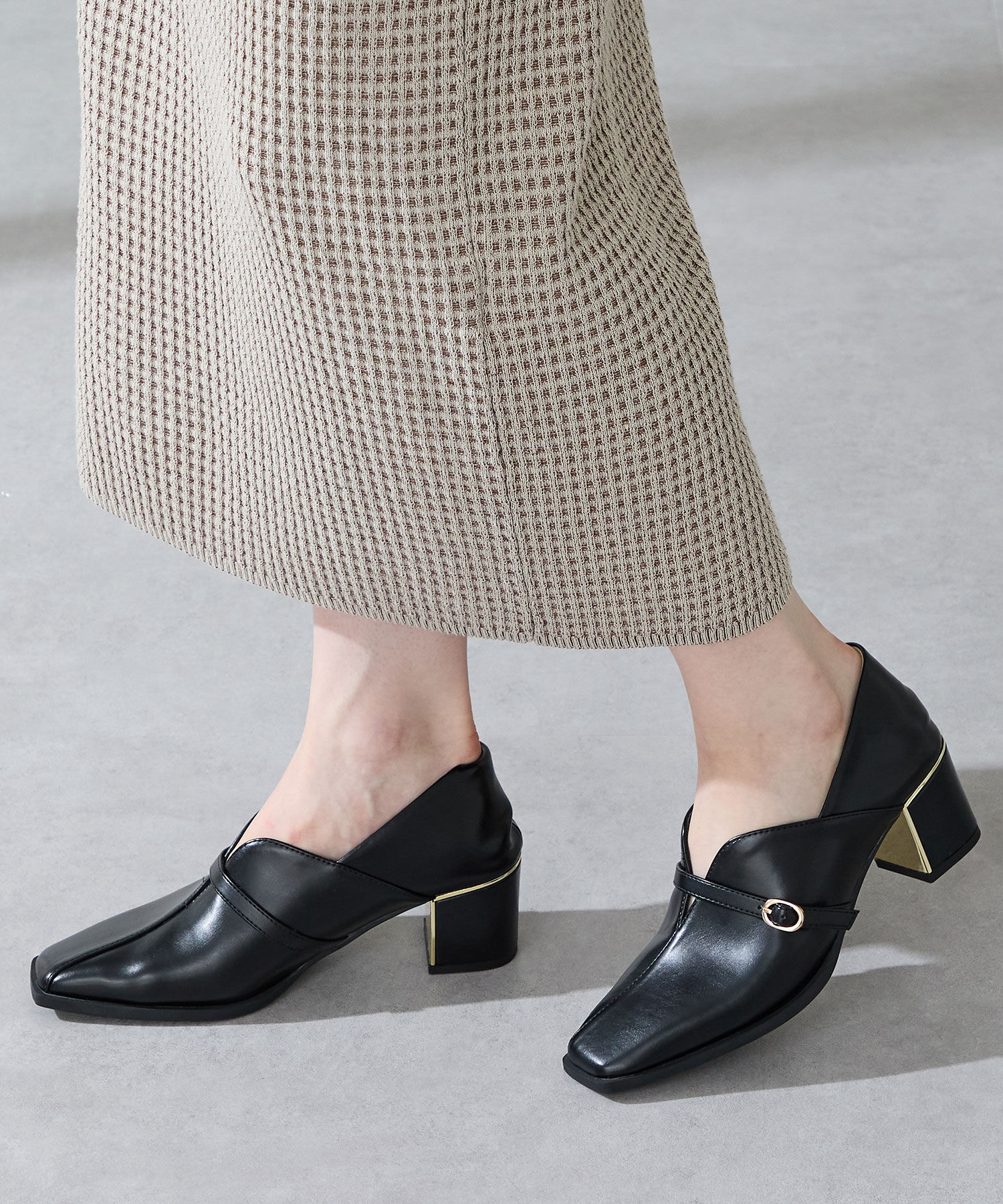 ORiental TRaffic「スリットデザイン甲深パンプス/51317」|パンプス|BLACK