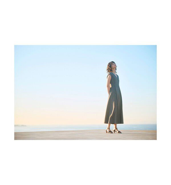 Demi-Luxe BEAMS 「AK+1 / Vネック フレア ノースリーブ ワンピ―ス」|ワンピース|