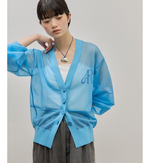 ADAM ET ROPE'「【サステナブル】シアーロゴカーディガン」|カーディガン|ブルー系(45)