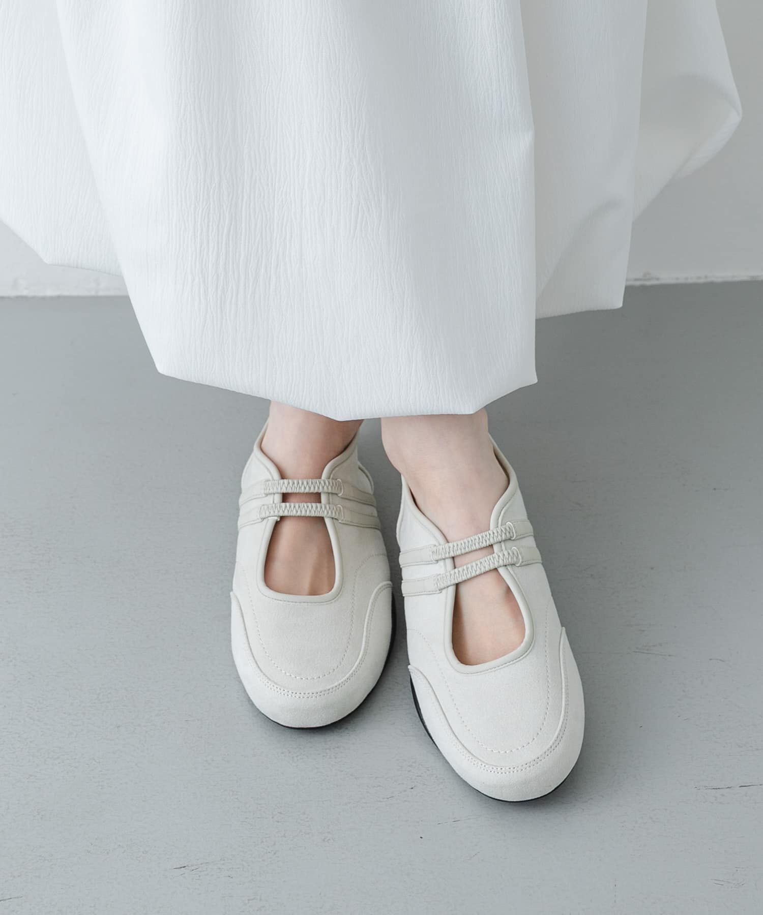 SENSE OF PLACE by URBAN RESEARCH「『軽量』フラットソールバレエスニーカー」|バレエシューズ|アイボリー