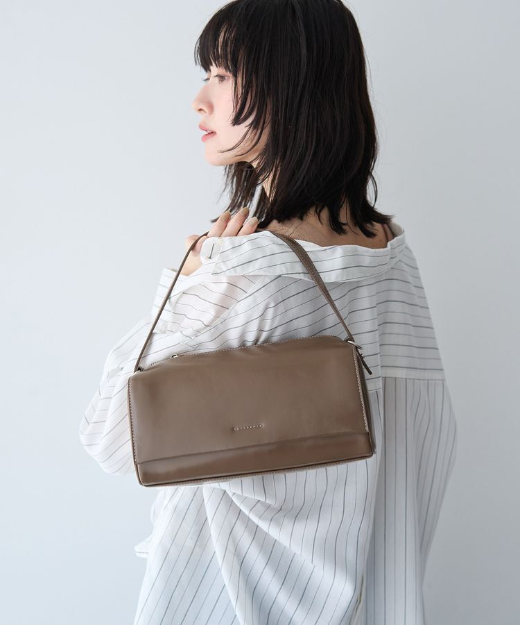 YECCA VECCA「【story.】CYLINDER CROSSBODY」|ハンドバッグ|Mocha