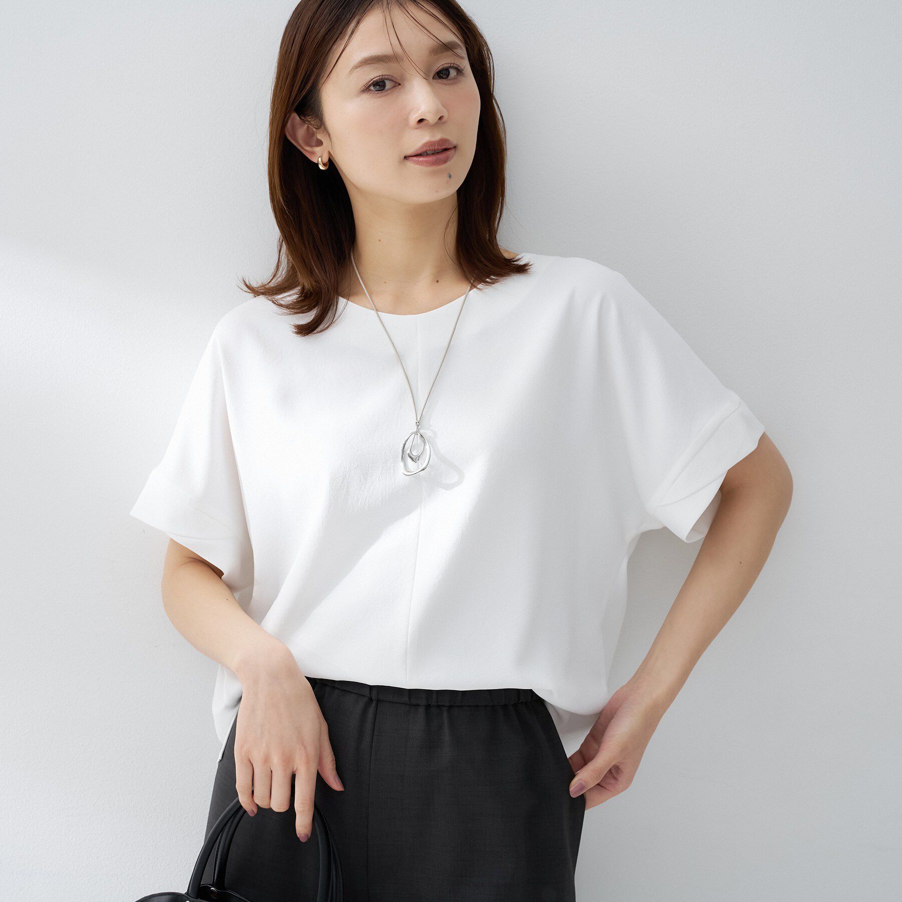 UNTITLED「【夏の名品セットアップが今年も登場！/はっ水/遮熱】リラクミスト 前後2WAYブラウス」|シャツ・ブラウス|オフホワイト(003