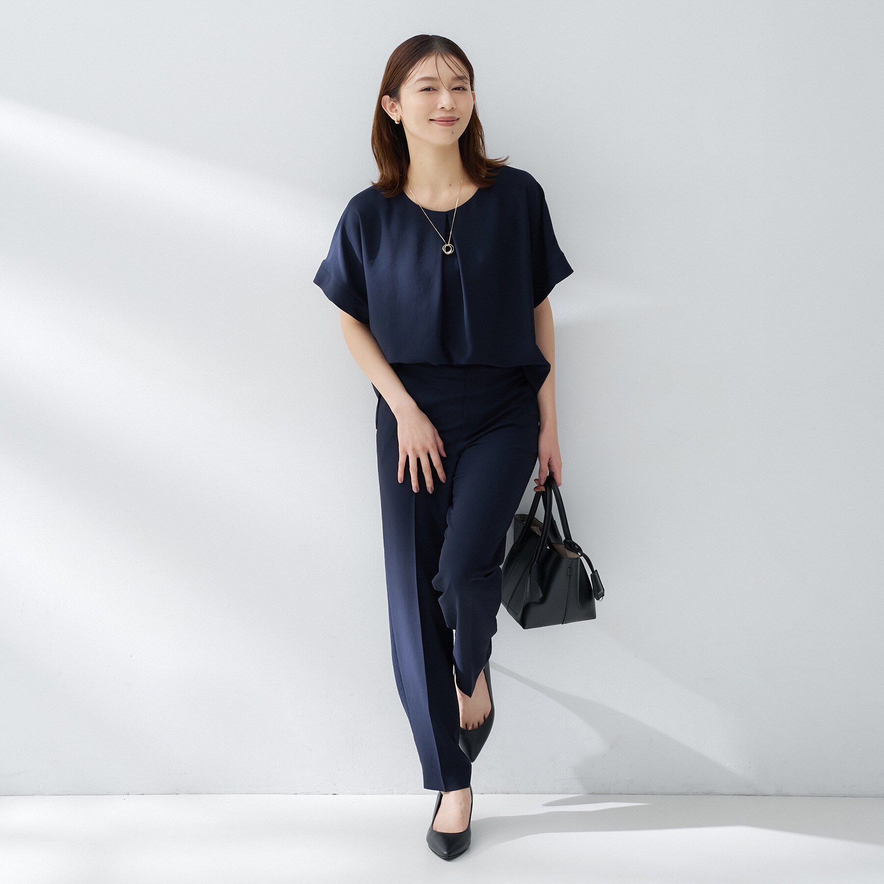 UNTITLED「【夏の名品セットアップが今年も登場！/はっ水/遮熱】リラクミスト 前後2WAYブラウス」|シャツ・ブラウス|