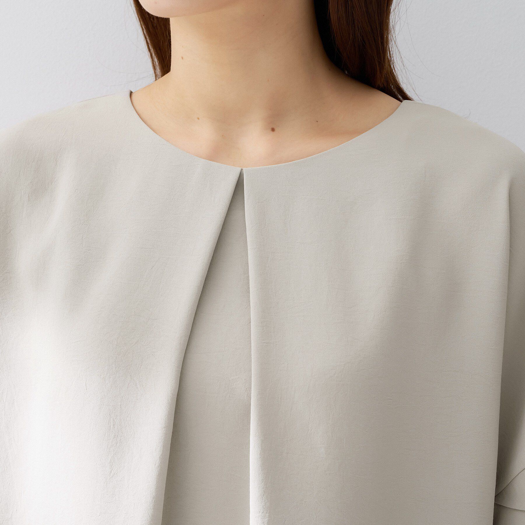 UNTITLED「【夏の名品セットアップが今年も登場！/はっ水/遮熱】リラクミスト 前後2WAYブラウス」|シャツ・ブラウス|