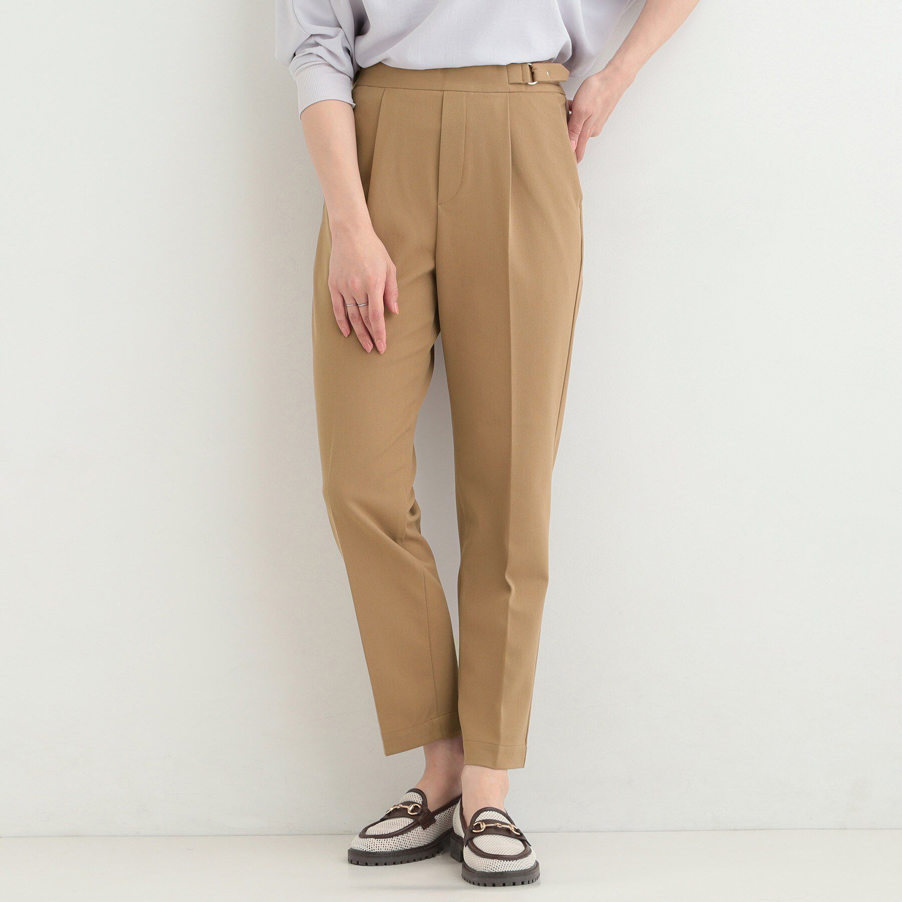 SHOO･LA･RUE「【洗濯機可/S-LL】ベルト風デザインがアクセント きれい見えテーパードパンツ」|その他|キャメルブラウン(0