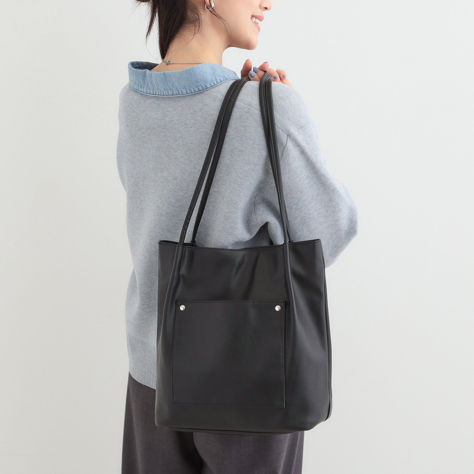 SHOO･LA･RUE「【A4/軽量】多ポケットでらくらく収納 つまみハンドルトートバッグ」|トートバッグ|