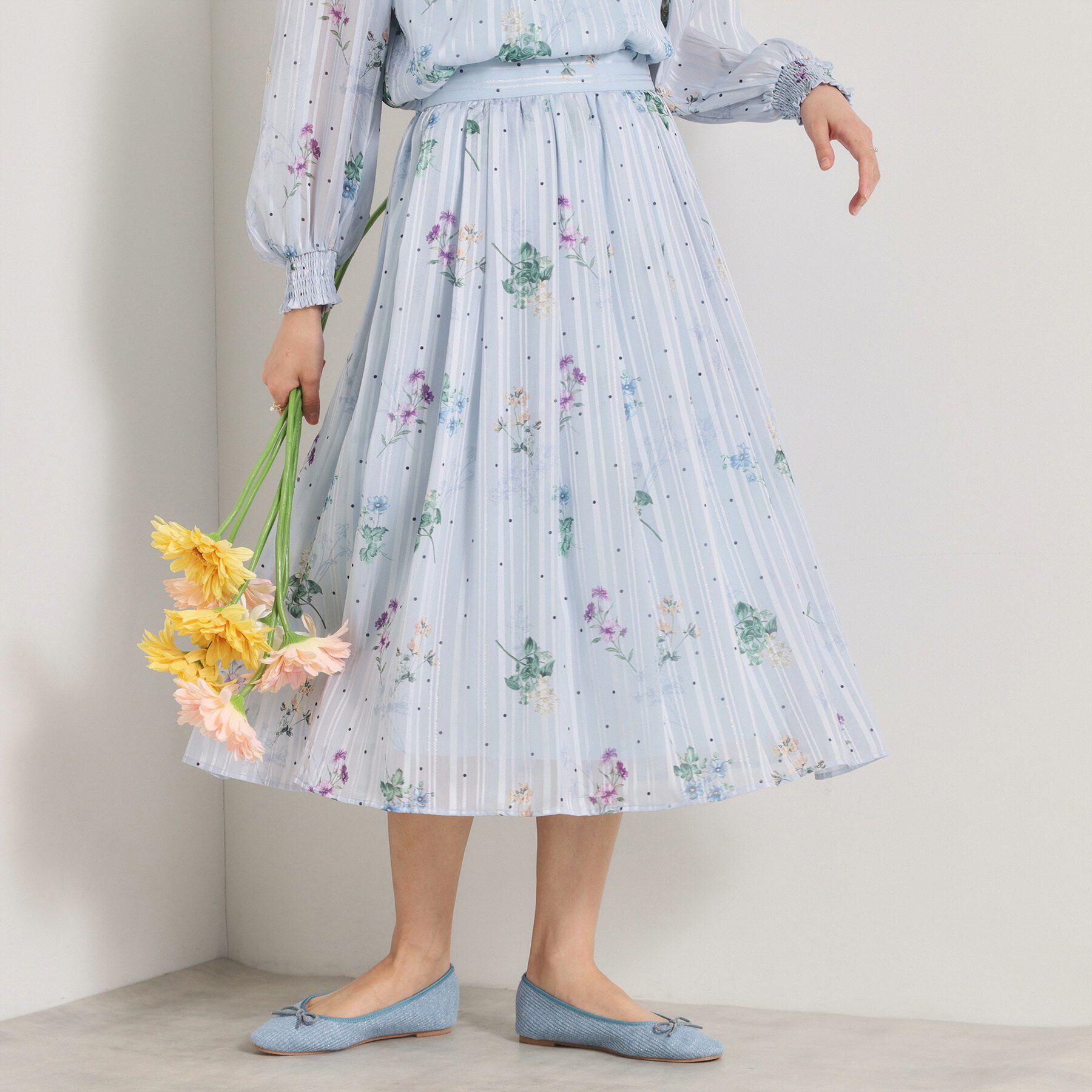 ITS&rsquo;DEMO「【手洗い可／セットアップ可】ラメストライプ花柄スカート」|スカート|サックスブルー(19