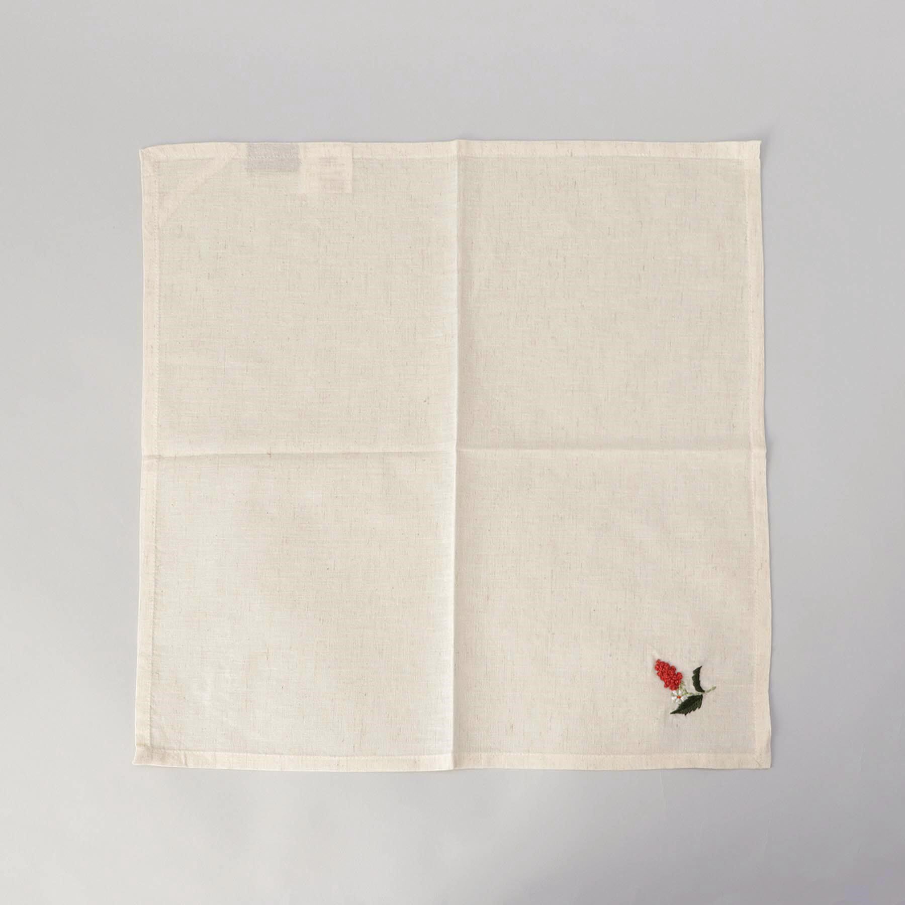 212 KITCHEN STORE「刺繍フラワー ワイルドストロベリー マルチクロス 50x50cm NA ＜212Kオリジナル ＞」|食器・キッチングッズ|