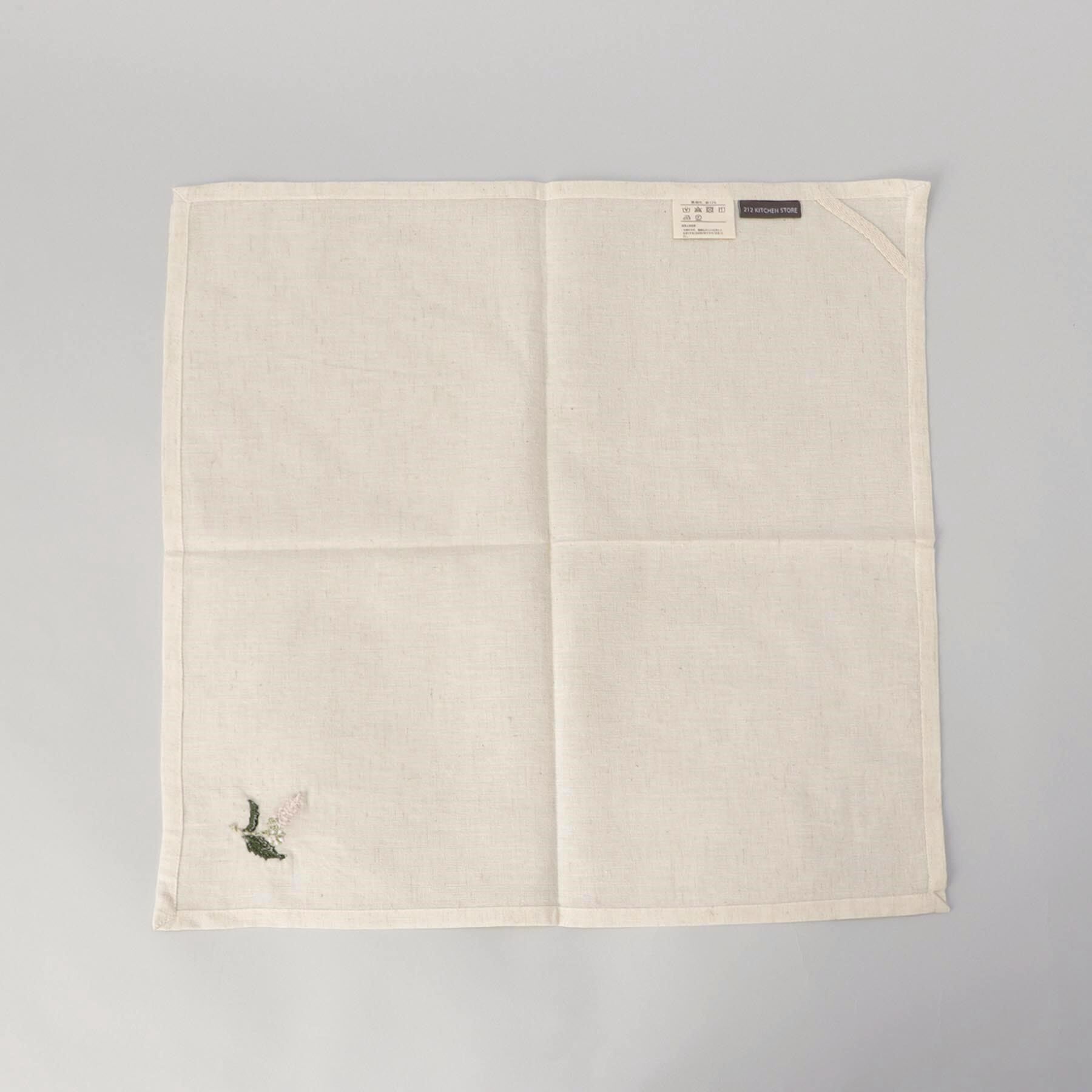 212 KITCHEN STORE「刺繍フラワー ワイルドストロベリー マルチクロス 50x50cm NA ＜212Kオリジナル ＞」|食器・キッチングッズ|