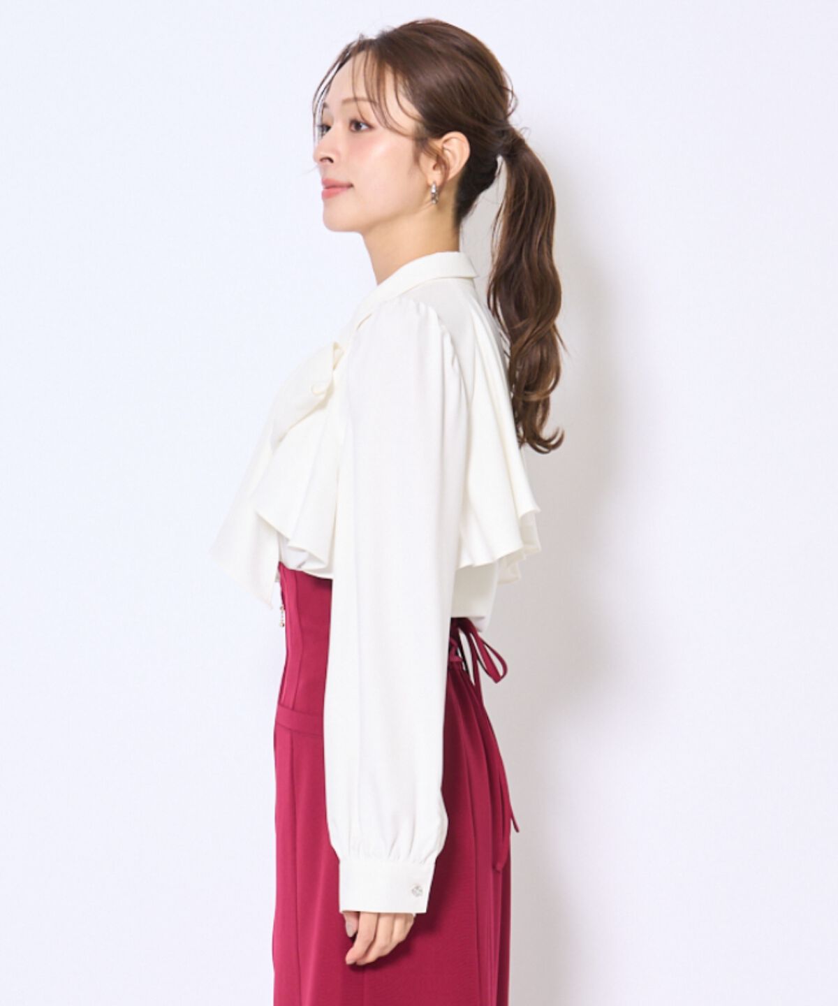 アンドクチュール「ビジューボタンフリルケープ長袖ブラウス」|シャツ・ブラウス|