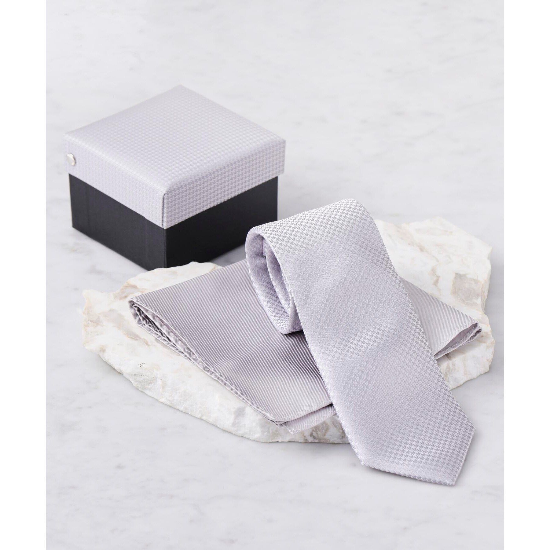 TAKEO KIKUCHI「【フォーマルBOXセット】カラーネクタイ＆チーフ セット」|ネクタイ・蝶ネクタイ|シルバー(006)
