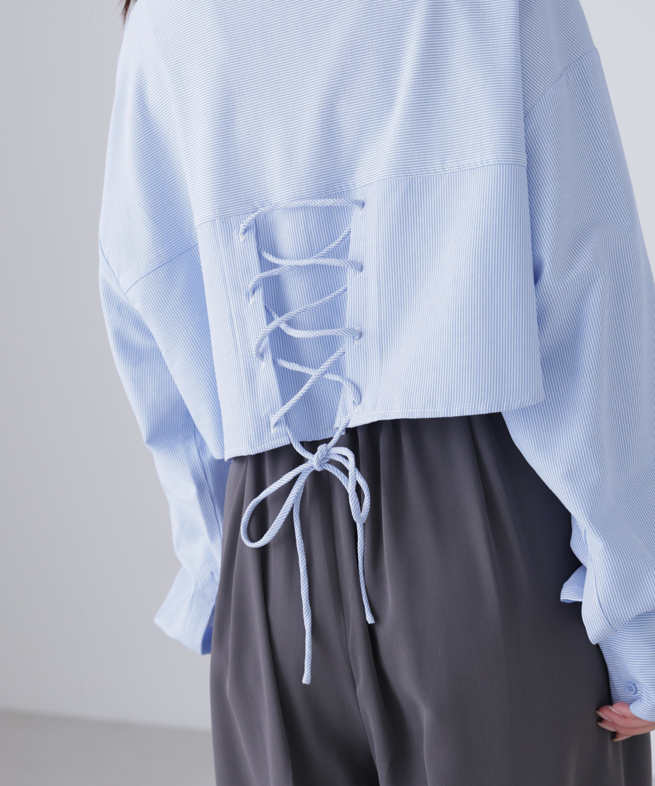  「バックレースアップショート丈シャツ」|シャツ・ブラウス|