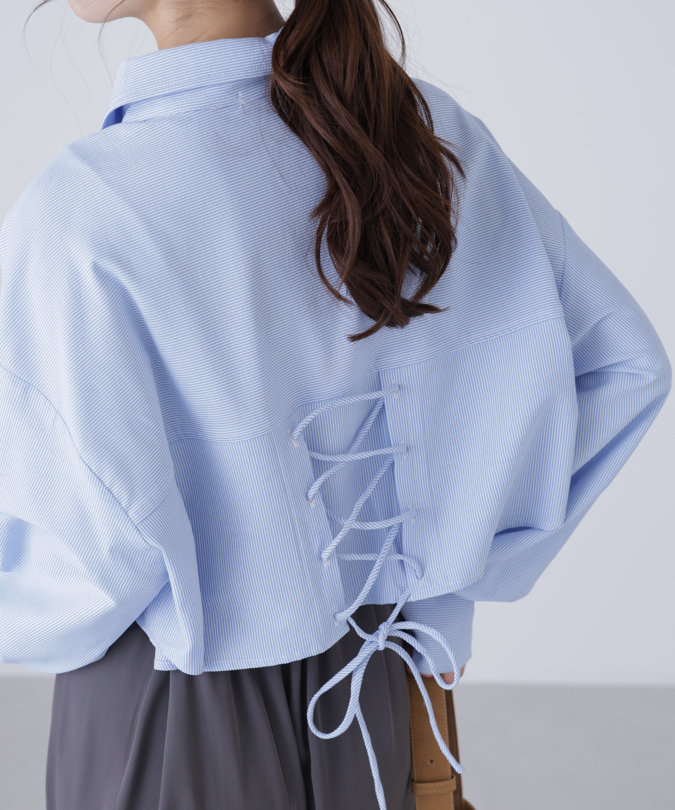  「バックレースアップショート丈シャツ」|シャツ・ブラウス|