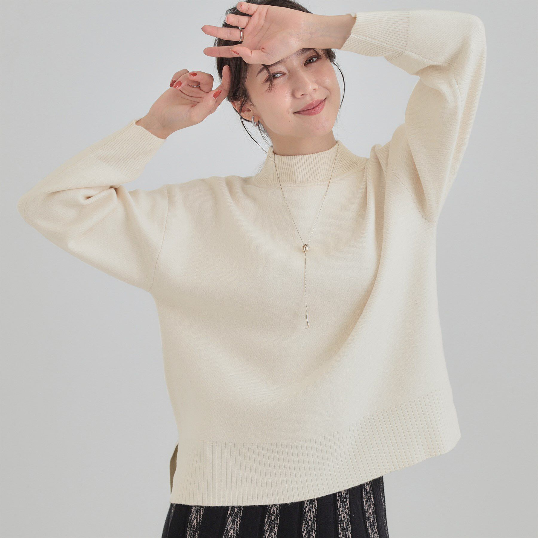SHOO･LA･RUE「【洗濯機可/S-LL】もちもちハイネックニット」|ニット・セーター|オフホワイト(003