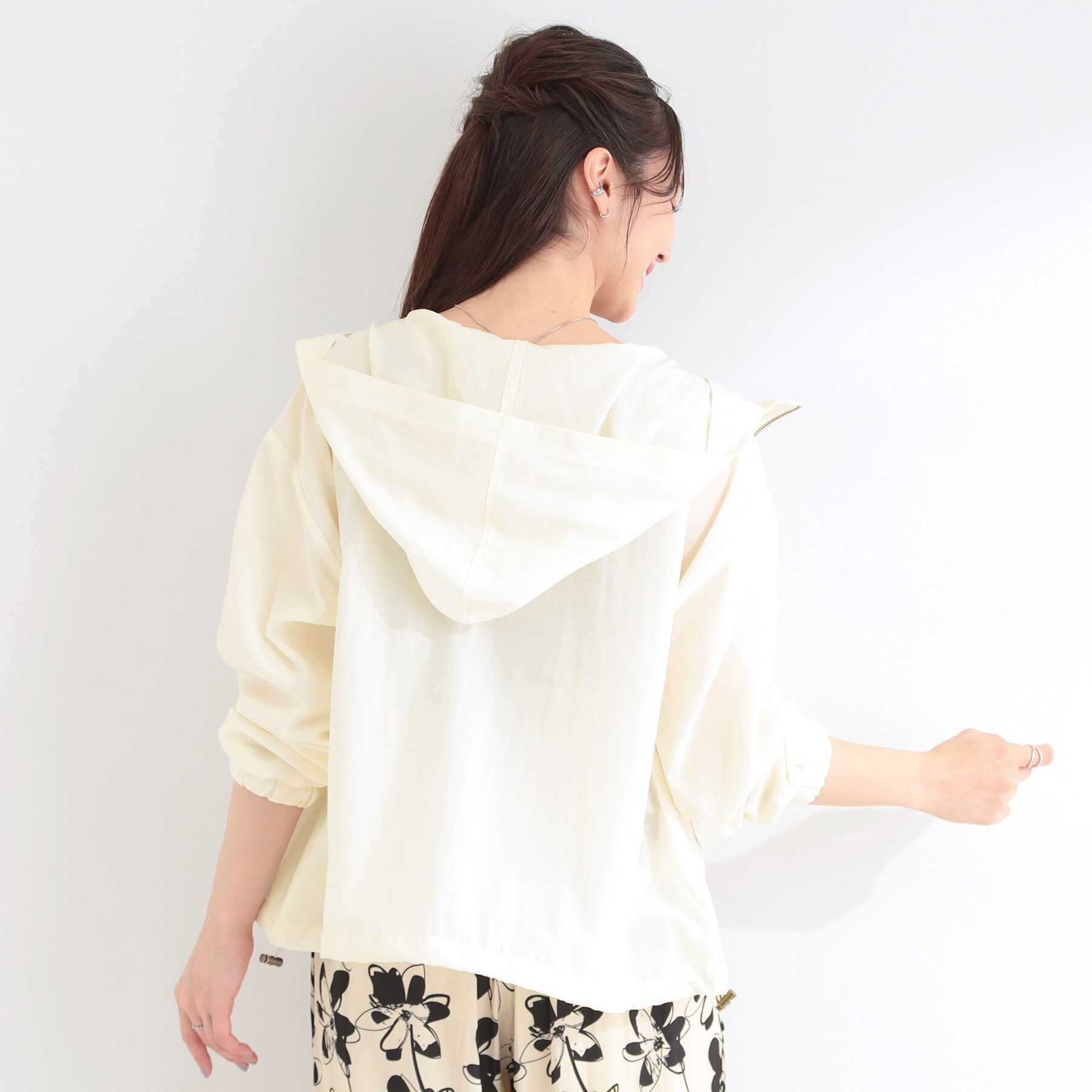 SHOO･LA･RUE「【UV/S-LL】シルエットが変えられる シアーフーディーブルゾン」|ブルゾン・スタジャン|