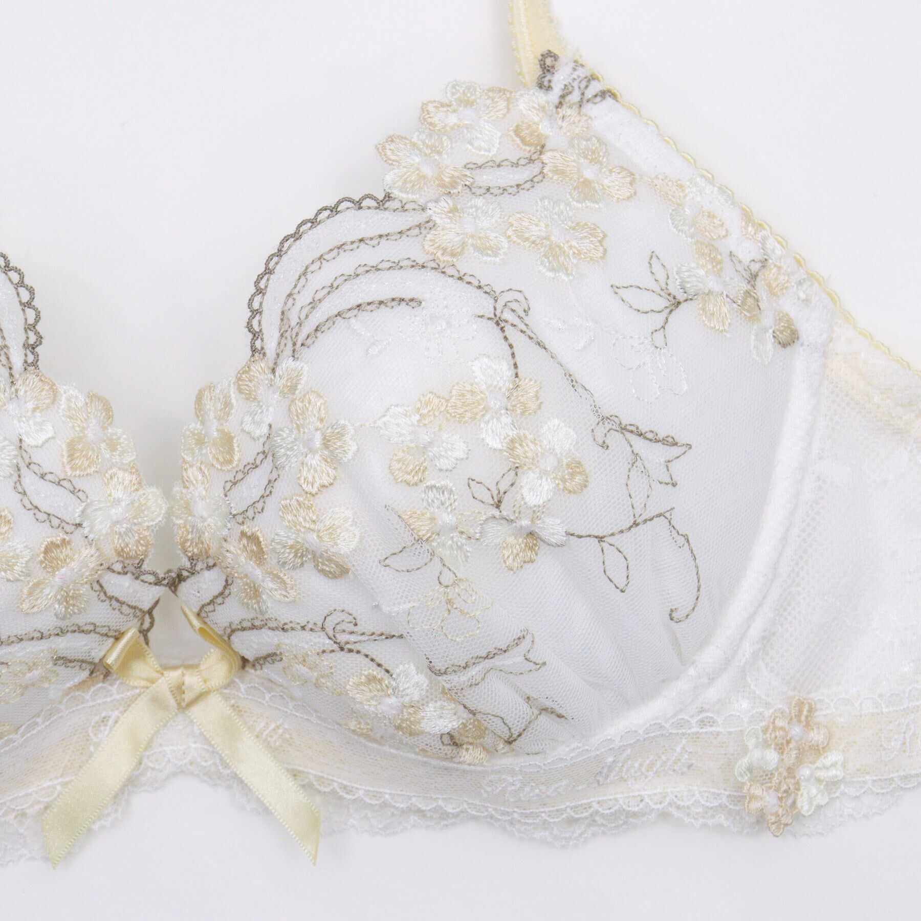 Risa Magli「クラーラ ブラジャー（B-D）＜リサマリ ミラクル谷間ブラ＞」|インナー|