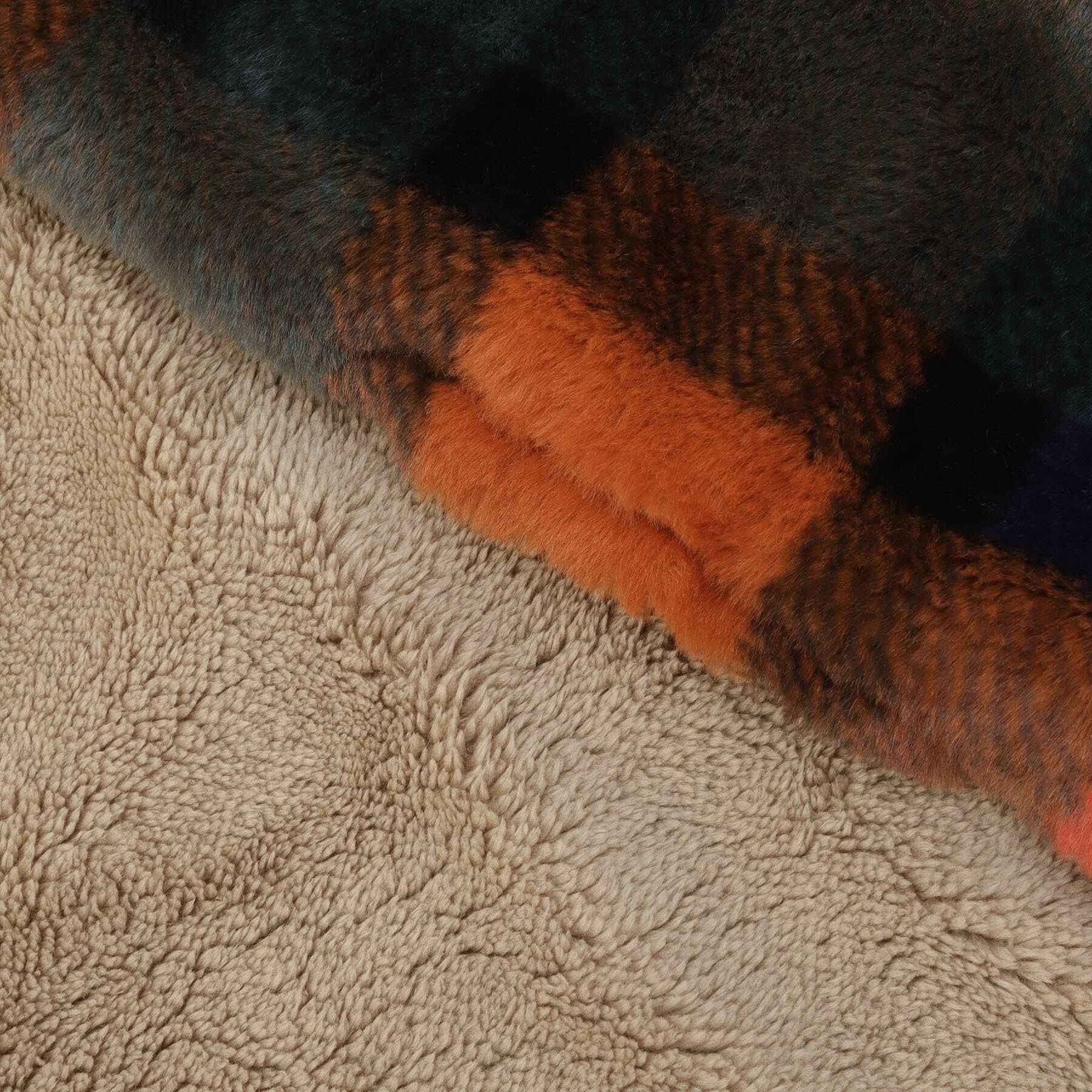 212 KITCHEN STORE「チェックファー ポンチョ ネイビー」|ブランケット|