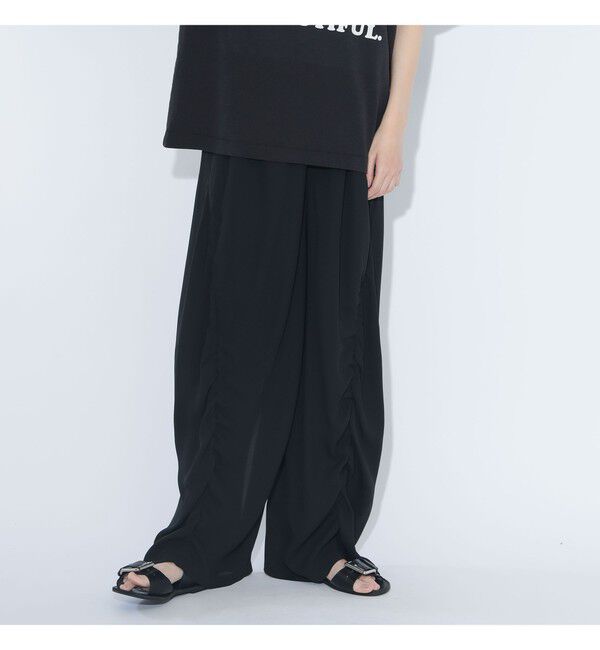 BEAMSBOY「maturely / リサイクル アムンゼン シャーリング アンド スリット パンツ」|チノ|