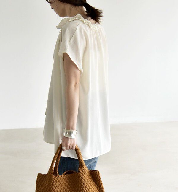quaranciel「《追加予約》quaranciel:〈洗濯機可能〉フリルカラー リボン フレンチスリーブ ブラウス」|シャツ・ブラウス|