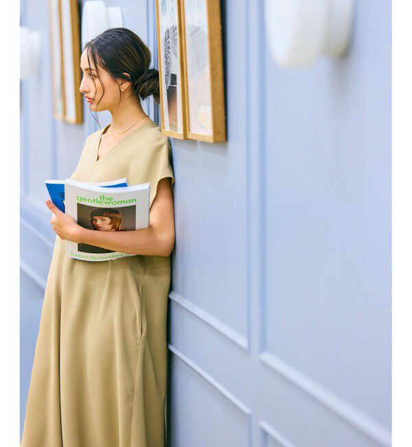 BEIGE,「VIRGILE / Vネックリラックスワンピース」|ワンピース|