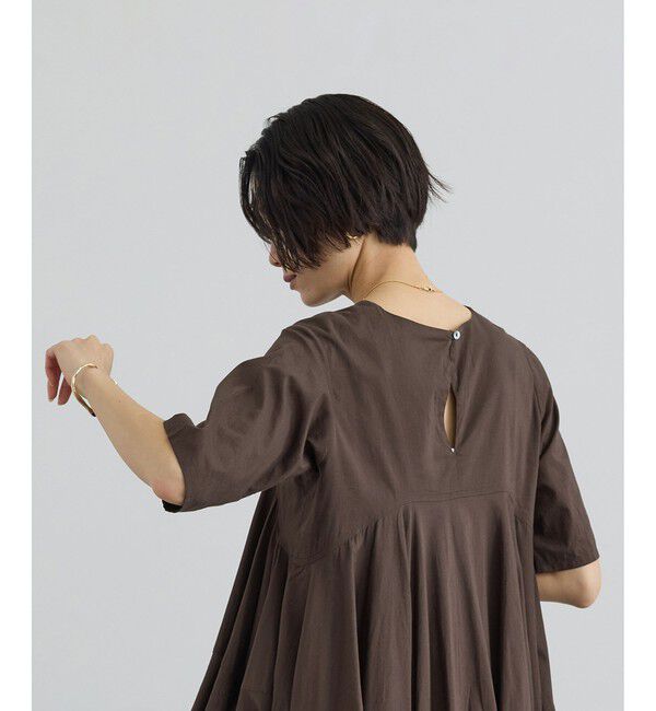 SALON adam et rope'「【AAYUSHI（アユーシ） for SALON】別注ボリュームフレアハーフスリーブワンピース」|ワンピース|