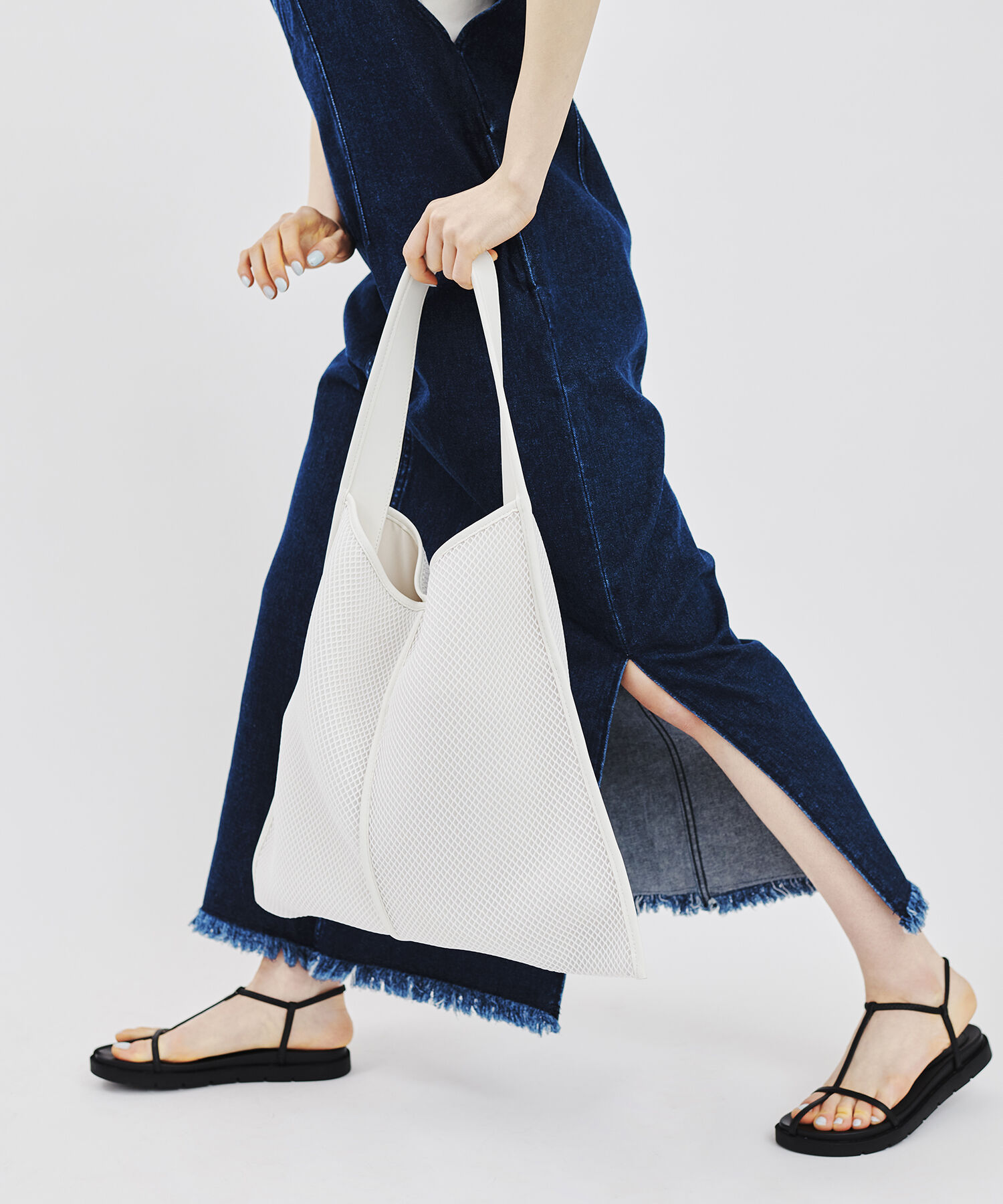 ADAM ET ROPE'「ナロークロスストラップスポサン」|サンダル|