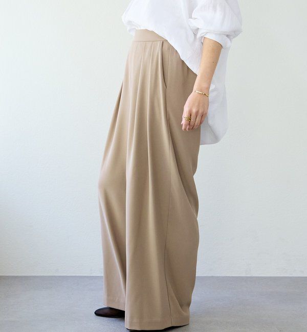  「【ウォッシャブル】【シーズンレスで使える】タックワイドスラックス」|チノ|