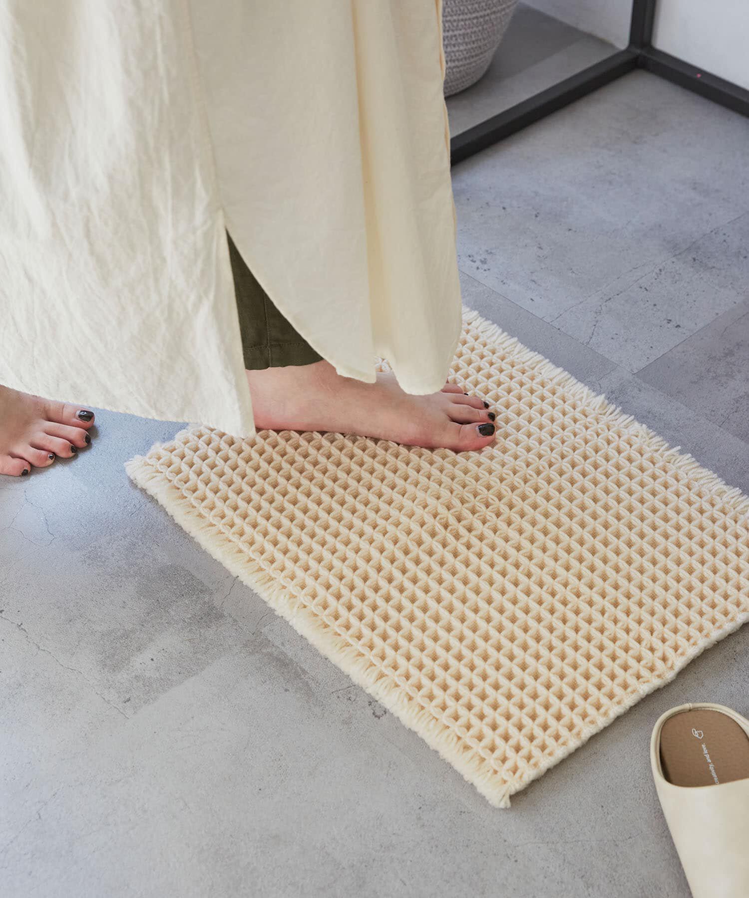 URBAN RESEARCH DOORS「『洗濯可』calmland　瞬乾ワッフルバスマット」|クッション・クッションカバー|