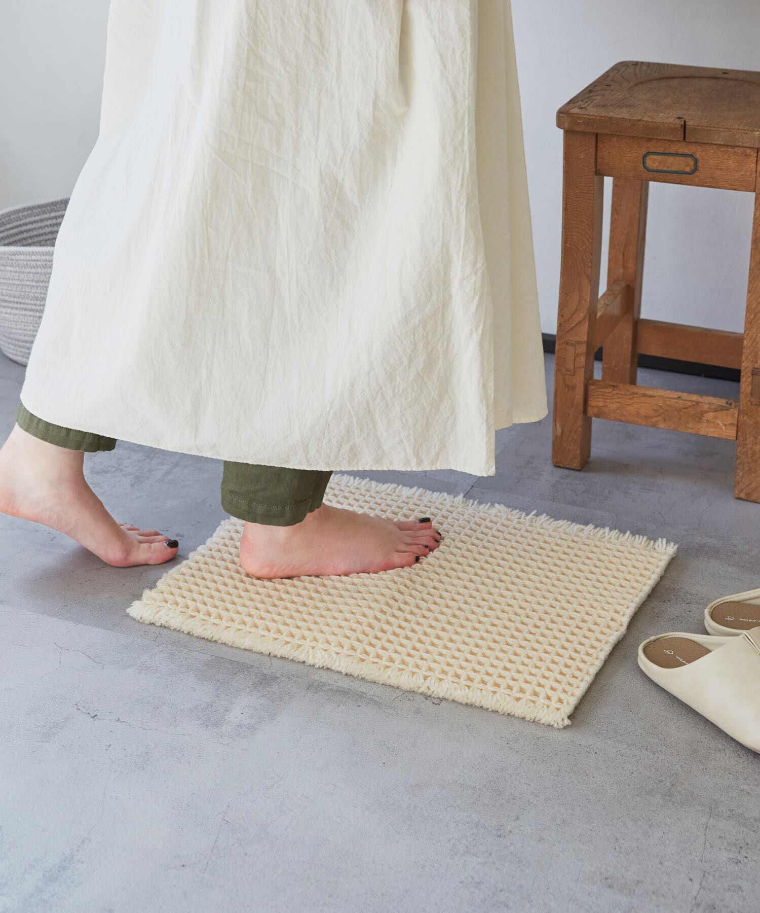 URBAN RESEARCH DOORS「『洗濯可』calmland　瞬乾ワッフルバスマット」|クッション・クッションカバー|