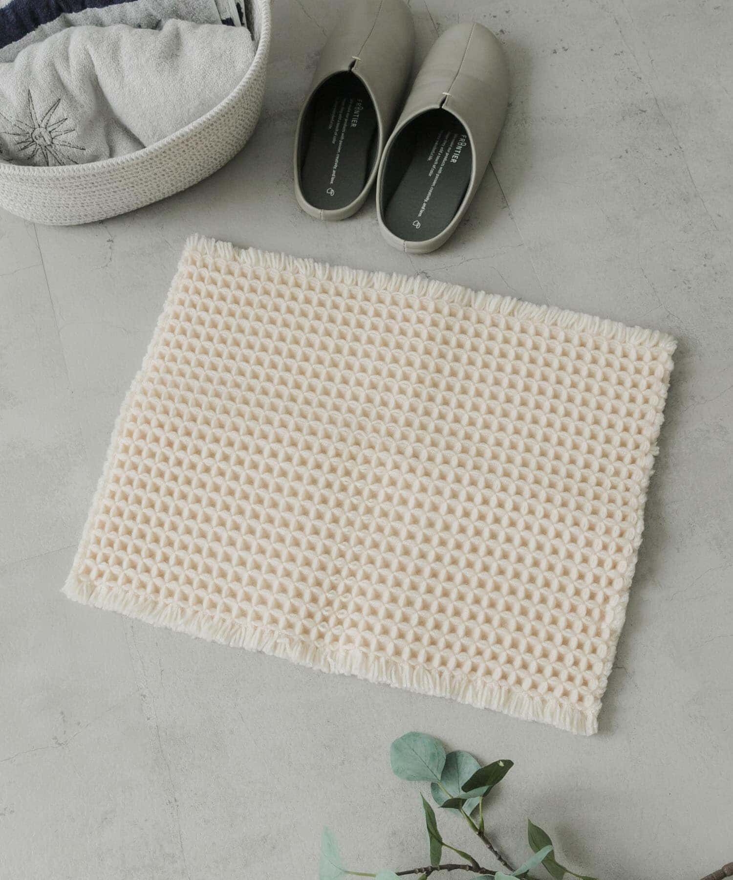 URBAN RESEARCH DOORS「『洗濯可』calmland　瞬乾ワッフルバスマット」|クッション・クッションカバー|