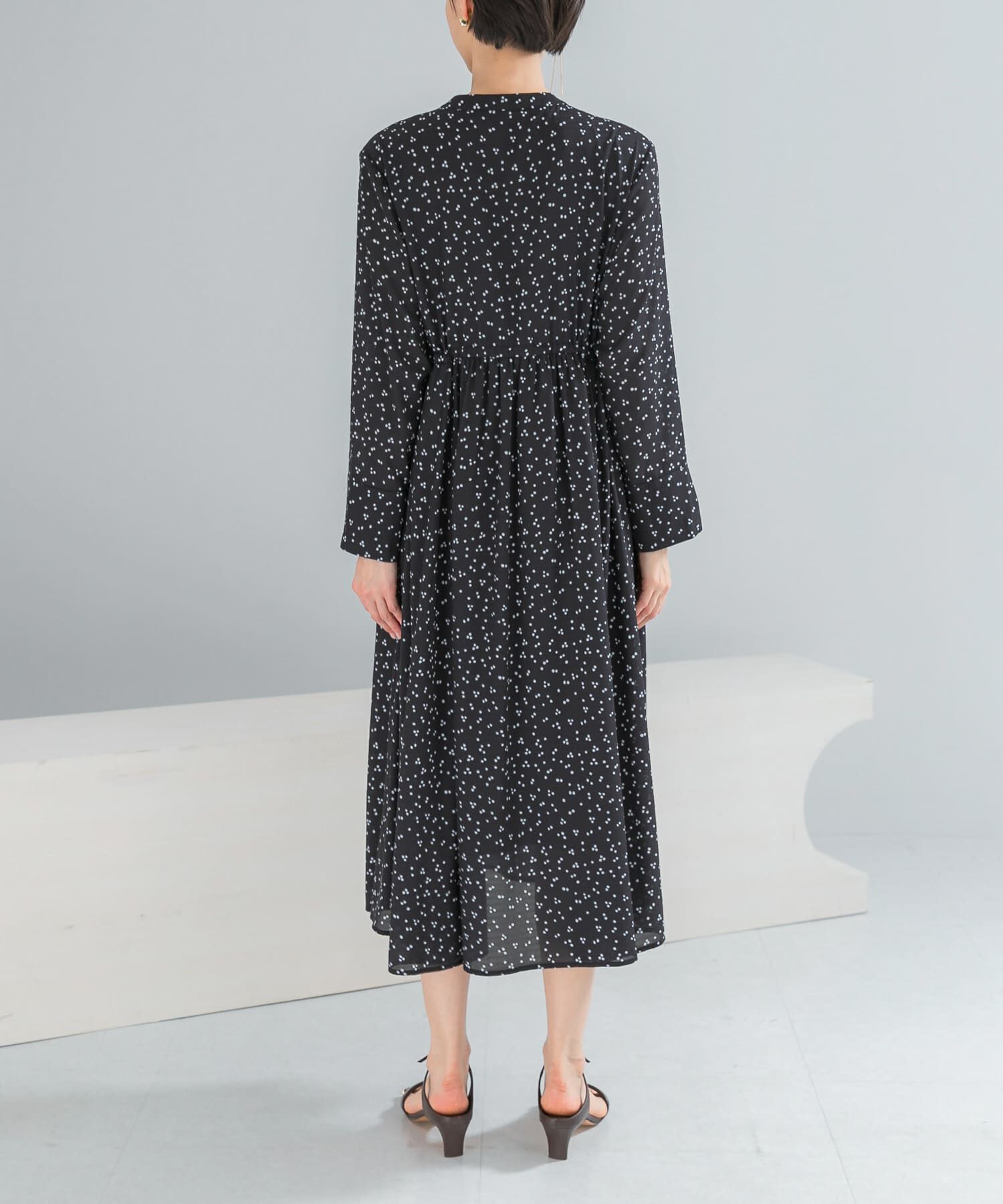 URBAN RESEARCH ROSSO「『WEB限定』ランダムドットボリュームワンピース」|ワンピース|