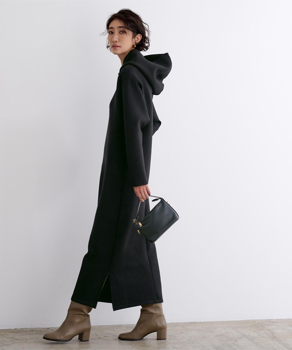 ur's「ボンディングフーディーワンピース」|ワンピース|