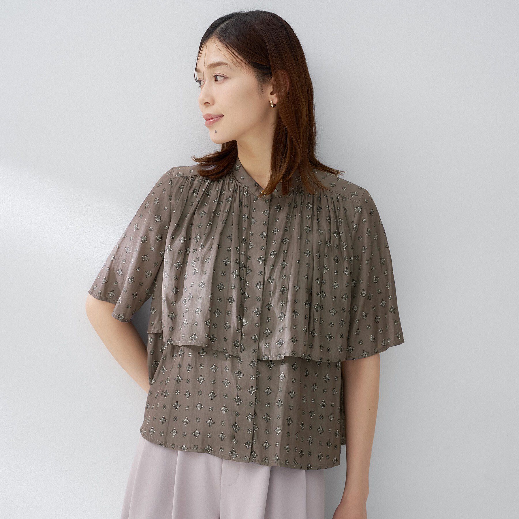 UNTITLED「コモンプリントブラウス」|シャツ・ブラウス|