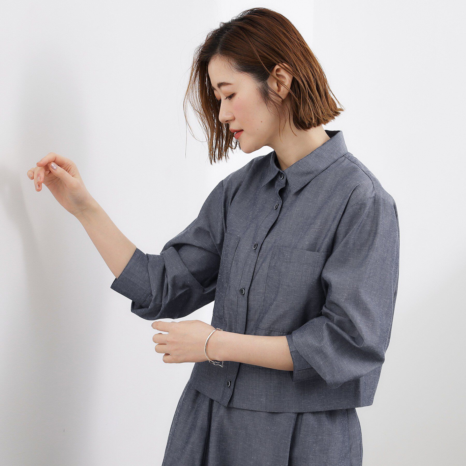 grove「【貴島明日香さん着用／イージーケア／接触冷感】麻ブレンドクロップドシャツ」|シャツ・ブラウス|デニムライク(094